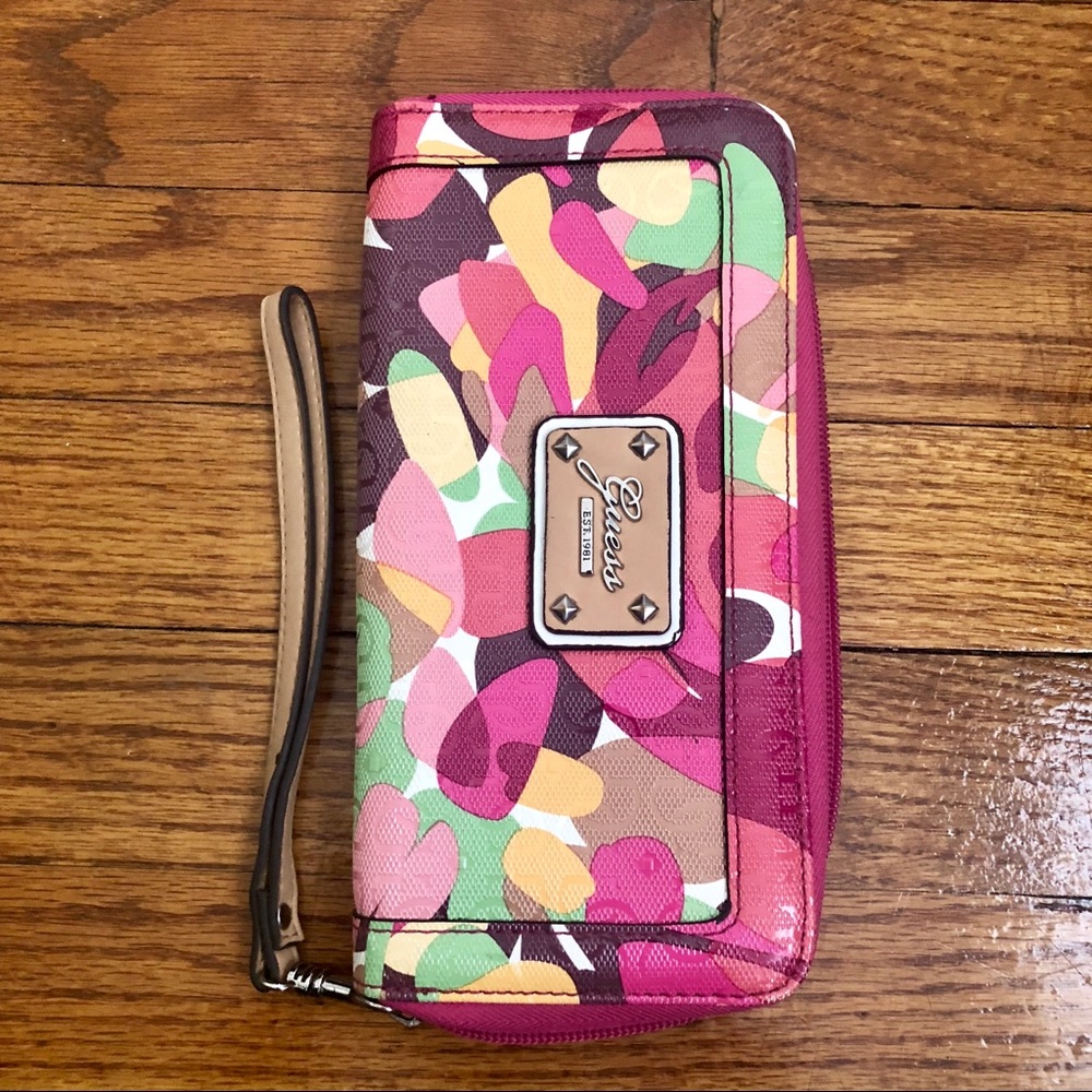 Guess wallet
